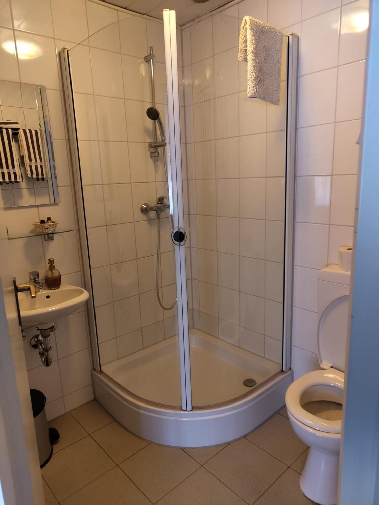 Guesthouse - Weeze Rooms المظهر الخارجي الصورة